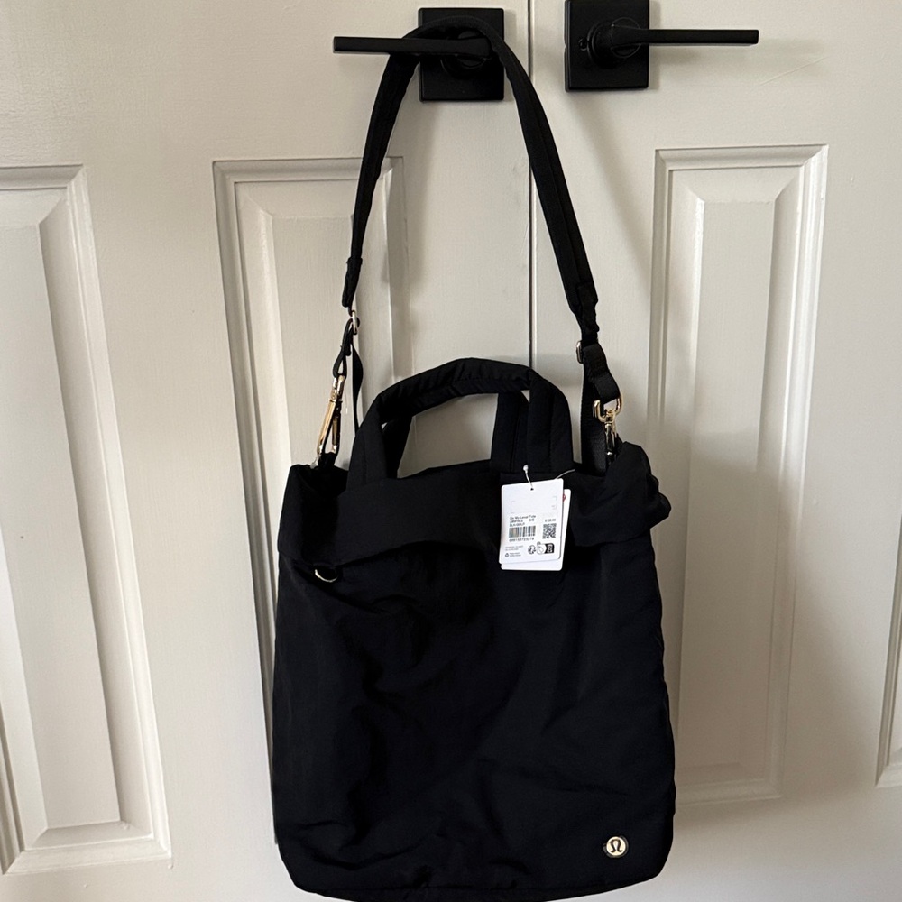 Lululemon On My Level Tote NWT